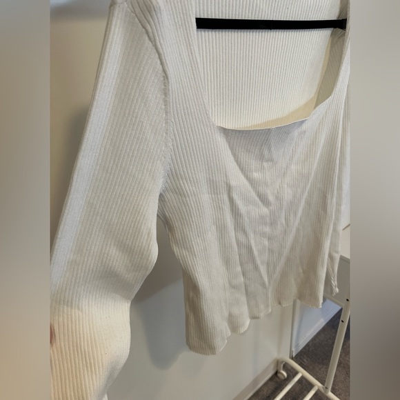 Women’s plus size super soft sweater with square neckline in ivory. Size XXL - Picture 3 of 3